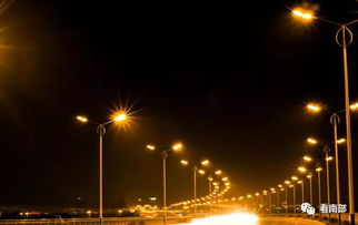 镇区路灯长期不亮，居民夜间出行受阻盼解决