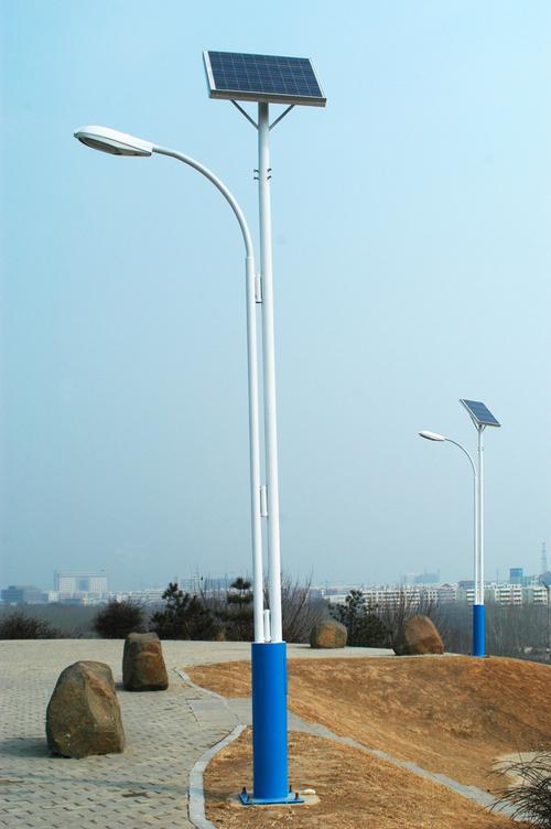 QK-5米太阳能路灯 河南乾坤太阳能照明的高效节能解决方案